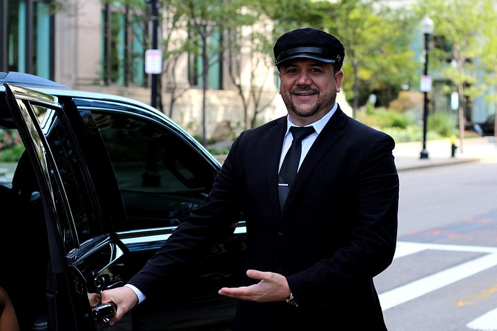 Limo Private Transfer Logan International Airport to Boston - Photo 1 of 25